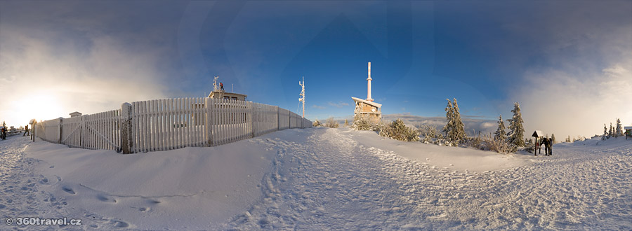 Play virtual tour - Transmission Tower in Winter