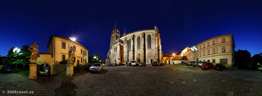 Play virtual tour - St. Peter And Paul Cathedral