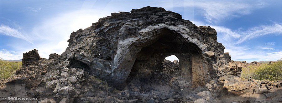 Play virtual tour - Kirkjan Lava Cave
